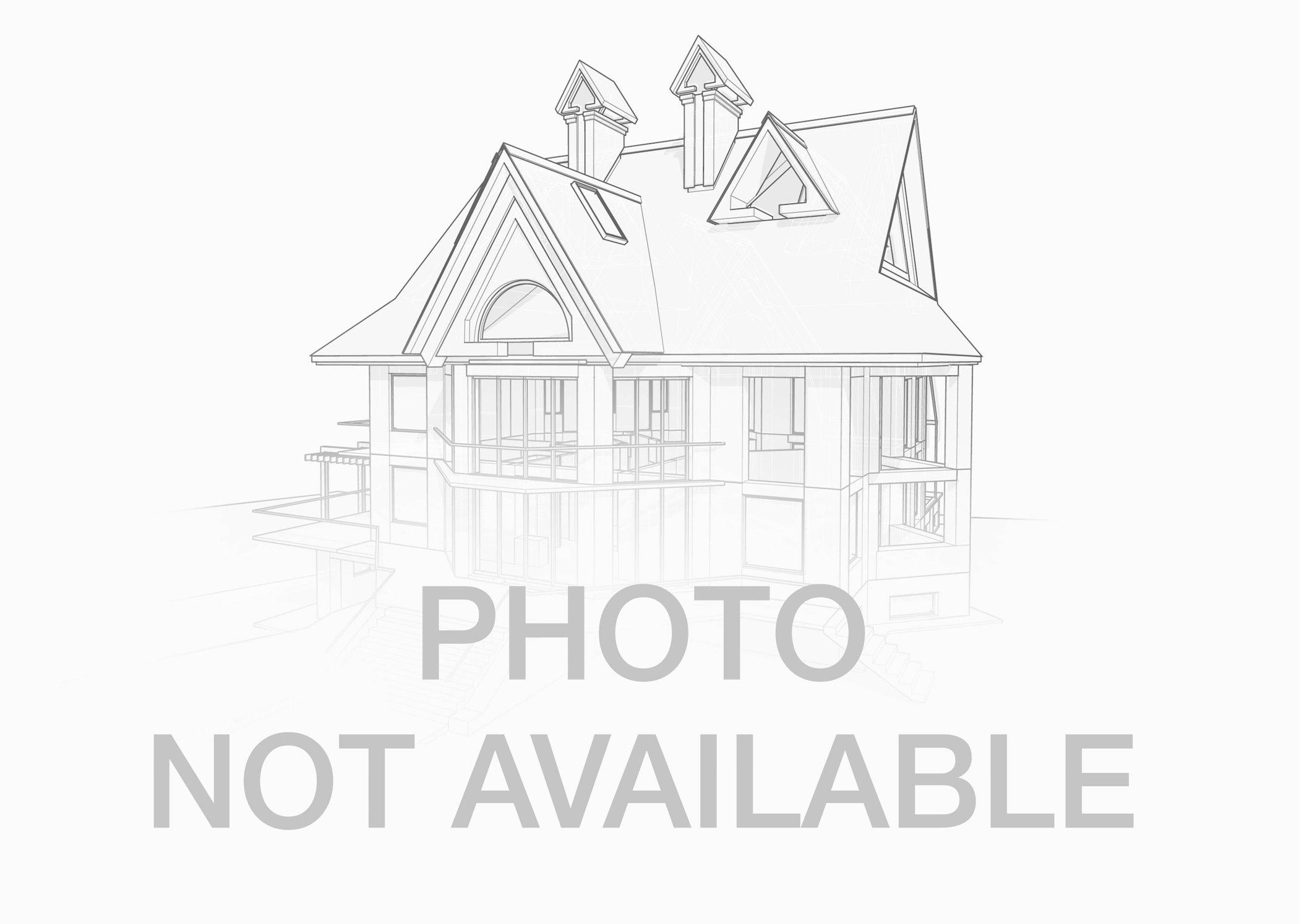 7015 CLEARWATER Drive 